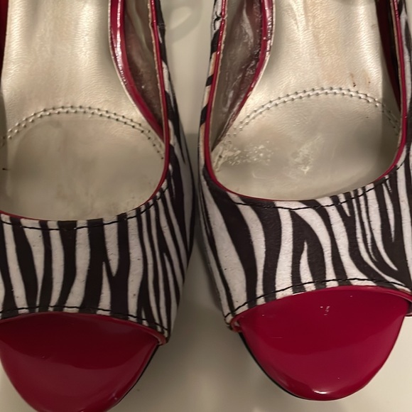 WORN ONCE- Cool zebra print heels with red patent leather border and toe. - Picture 3 of 6